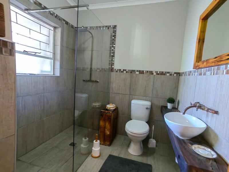 5 Bedroom Property for Sale in Prince Alfred Hamlet Western Cape